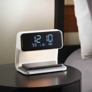 Goodmans Wireless Charging Alarm Clock 2 Goodmans Wireless Charging Alarm Clock - Image 2